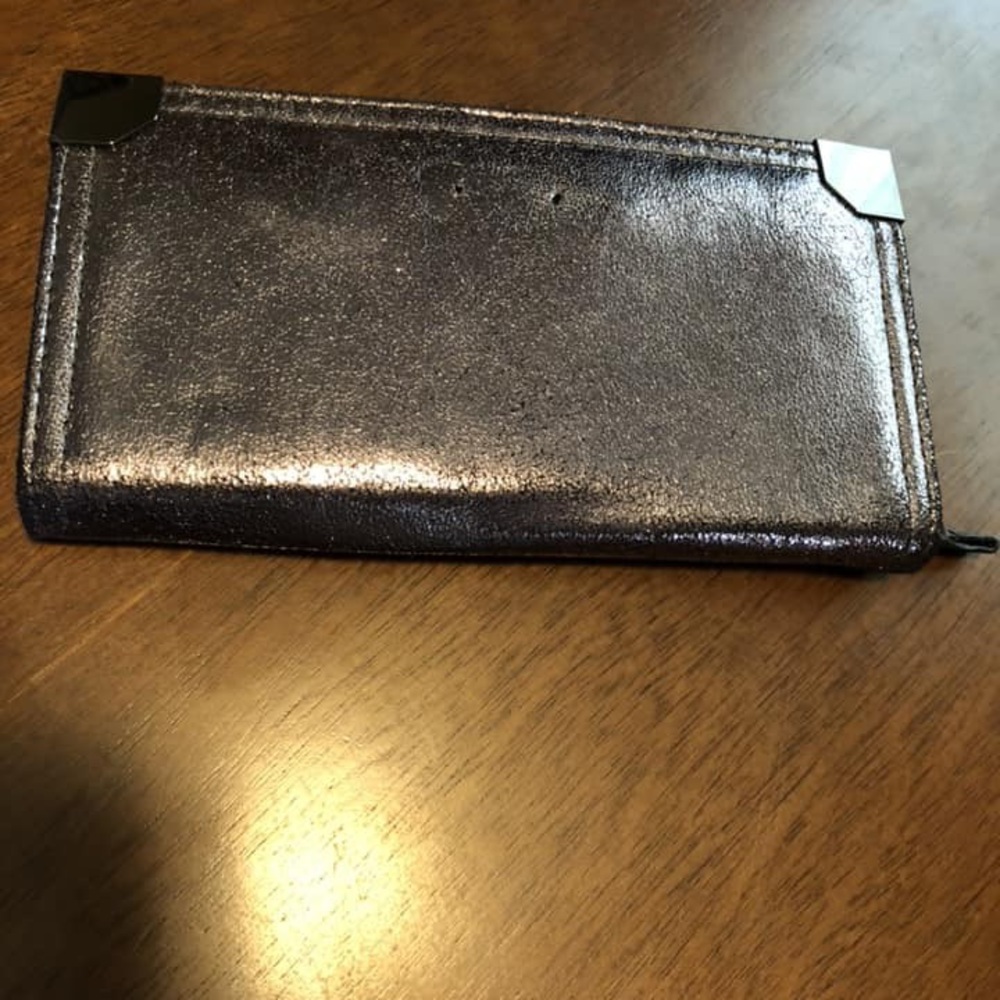 JESSICA SIMPSON WALLET - Picture 2 of 2